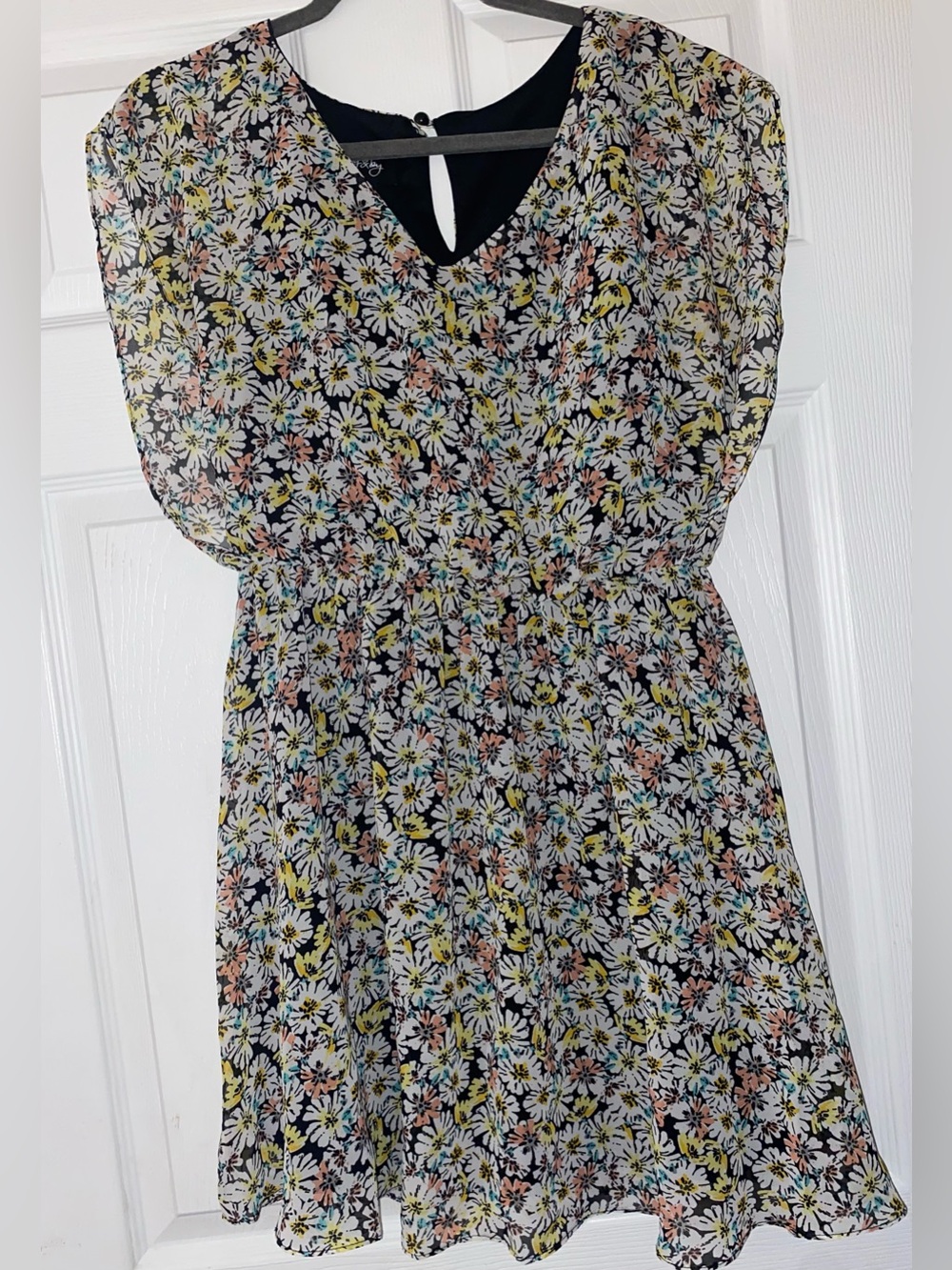 By & By Floral V Neck Fit & Flare Dress Size M Multicolor